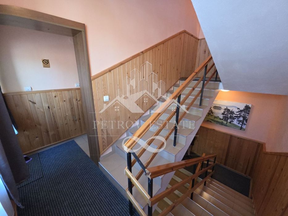 Продава се Хотел в Батак - 560 кв.м за 677 €/кв.м - Снимка #11