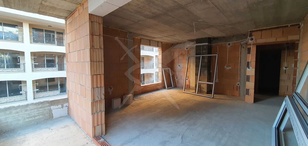 Продава се Двустаен апартамент в Пловдив, Христо Смирненски - 79 кв.м за 1200 €/кв.м - Снимка #2