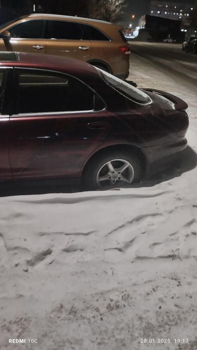 Продам срочно машину Мазда хедос 6