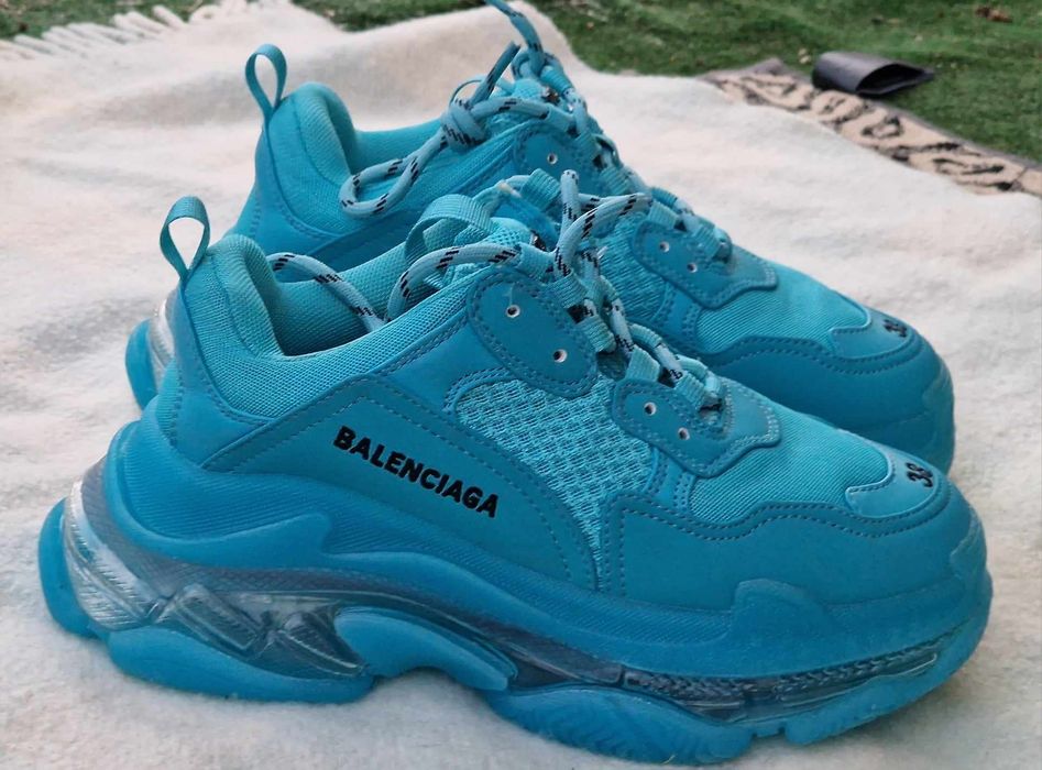 Balenciaga Топ качество уникален цвят турско синьо 38 номер