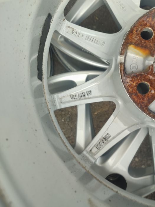 16" оригинални алуминиеви джанти за Nissan Leaf Qashqai...