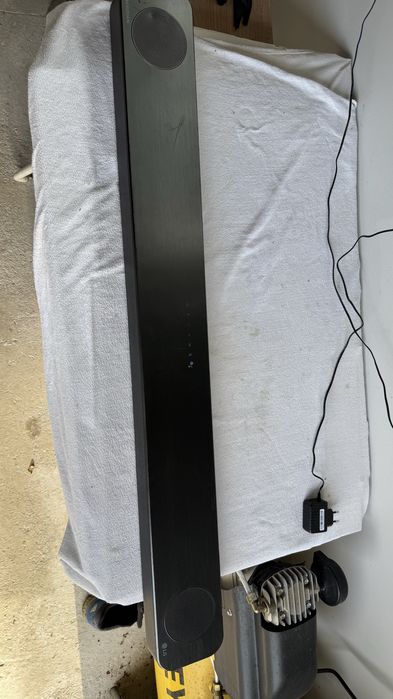 Boxa Soundbar LG SL8YG cu sunet Meridian . Defecta