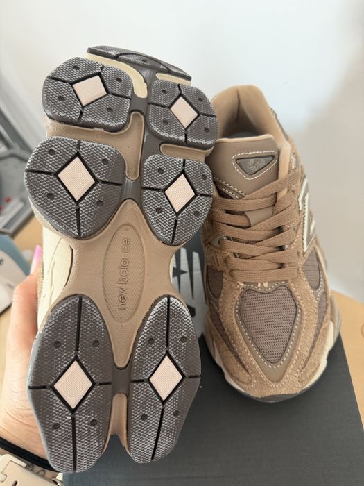 New Balance 9060 mărimea 37