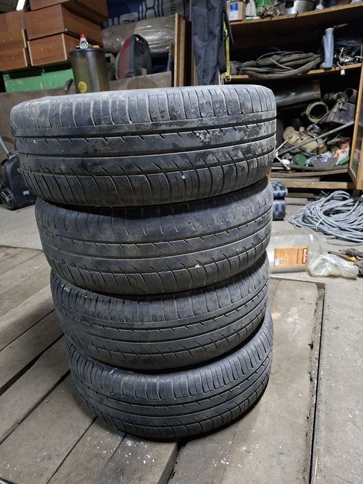 Резину продам на 15