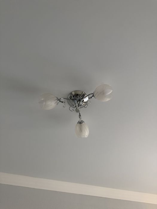 Продам люстры все в рабочем состоянии