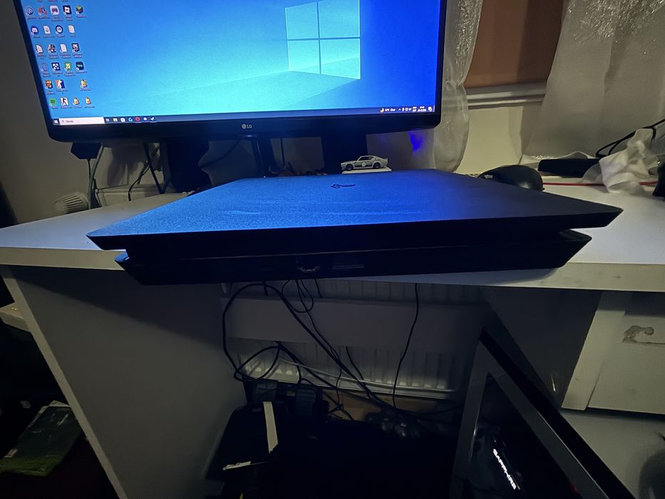 Vand Ps4 slim de 1TB