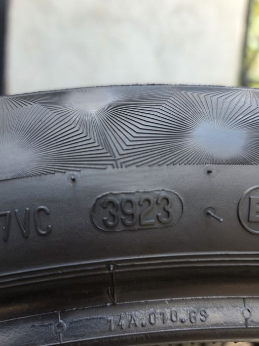 Vand patru anvelope de vara continental 315 35 22/ 275 40 22 dot 3923