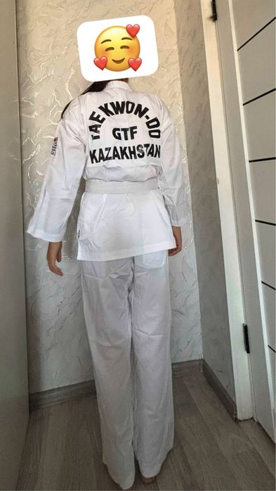 Кимоно,тхэвандо спортивный одежда