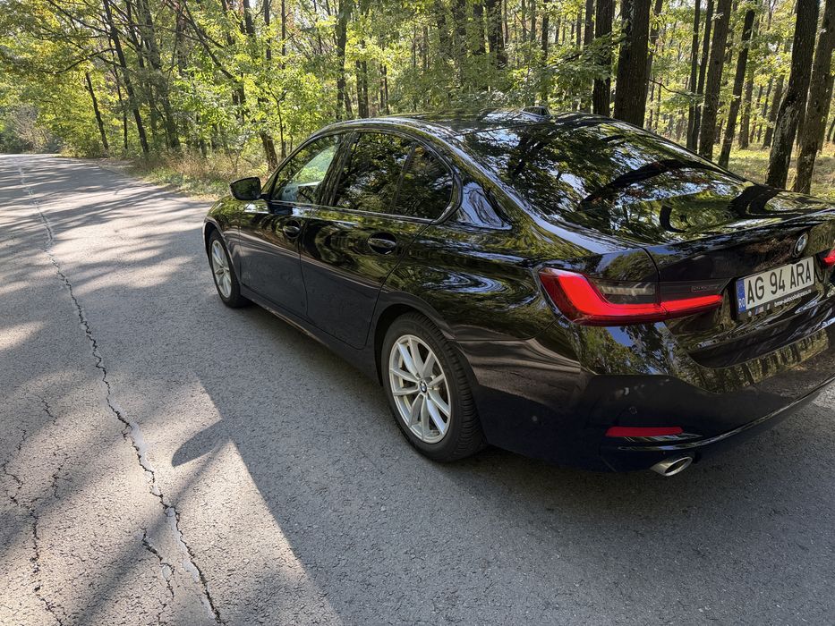 BMW Seria 3 2023 — imagine 33