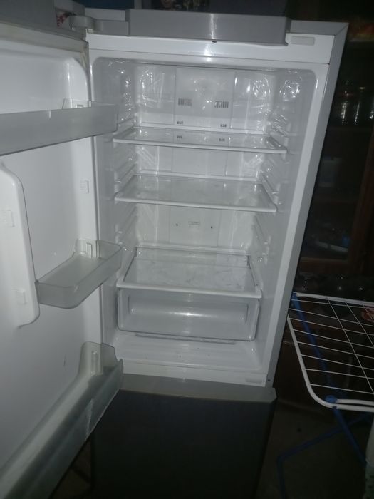 Холодильник  Samsung