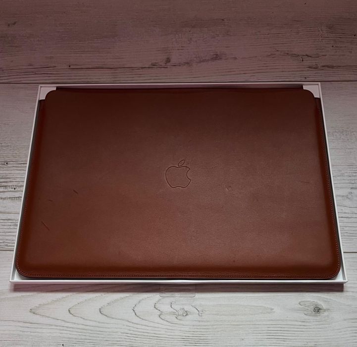 Husă originală Apple pentru MacBook Pro 15 2019