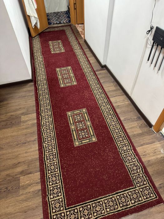 Продам люстры и стулья