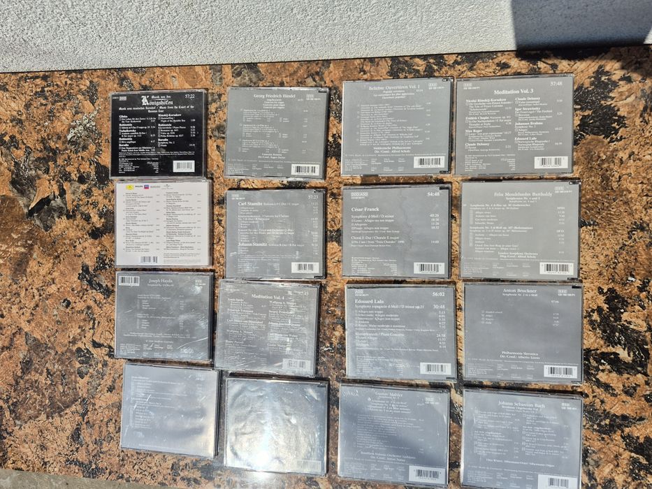 Vând Lot 16 CD cu muzica clasica mixta din colectia PILZ