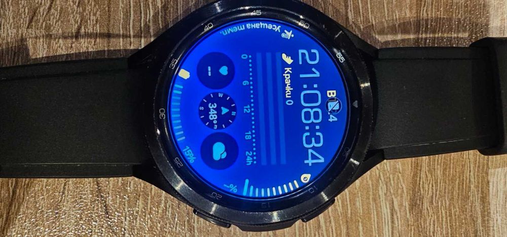 Мъжки часовник Samsung Galaxy Watch 4, запазен,без забележки, като нов