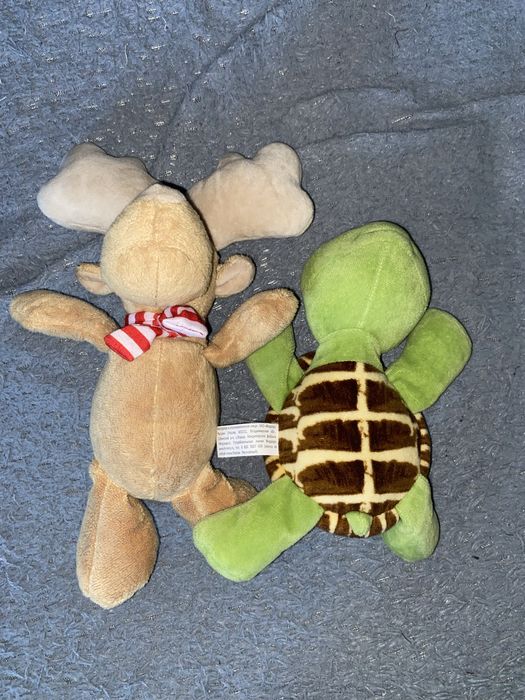 Игрушки kinder одна штука 1000тг