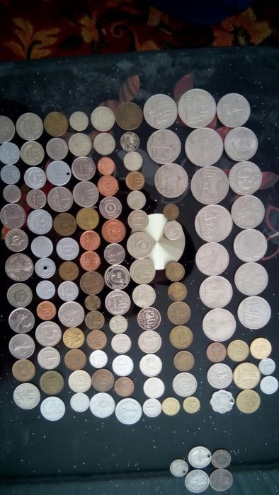 Продам коллекцию банкнот и монет