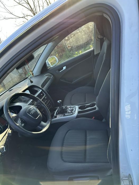Vând Audi A4 B8 într-o stare impecabila