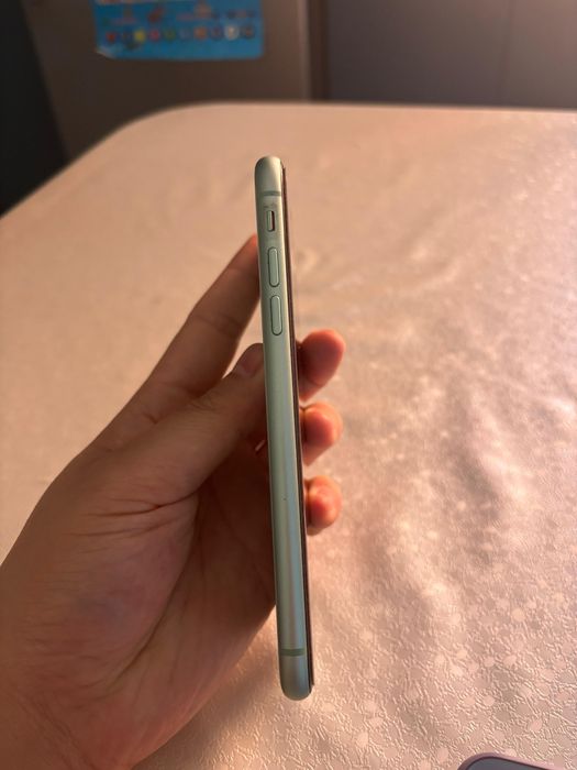 Iphone 11 в хорошем сост
