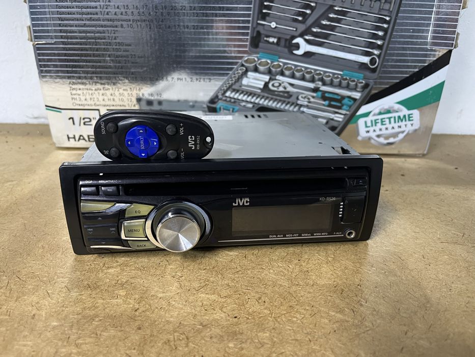 Продам автомагнитолу JVC