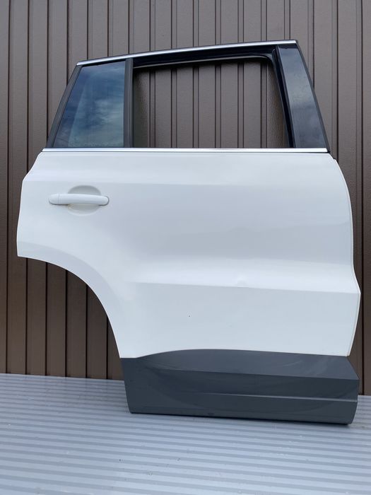 Usa dr spate vw Tiguan 5N 2007-2011 cod de culoare LB9A
