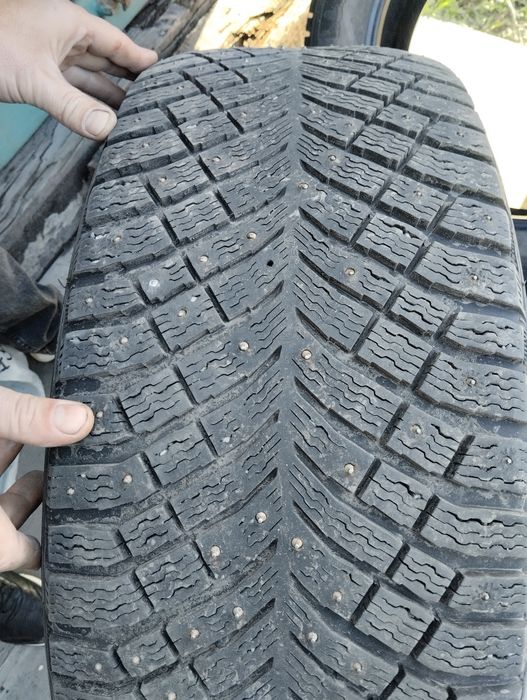 Продам бу комплект зимней резины