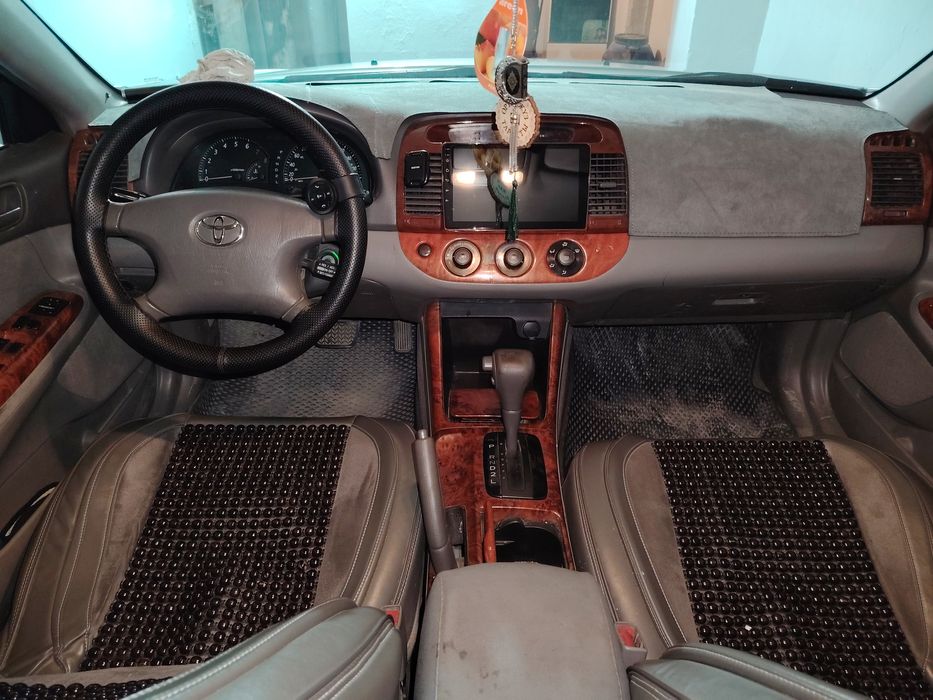 Тайота Камри 30 сатылады.