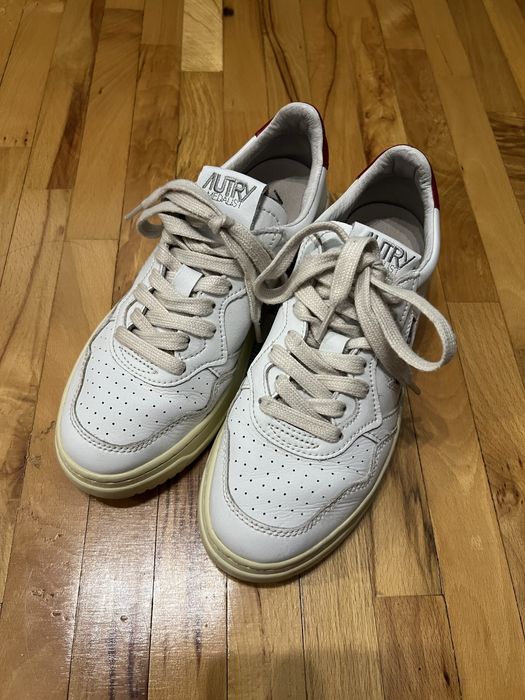 Дамски кецове AUTRY Medalist 38 номер носени