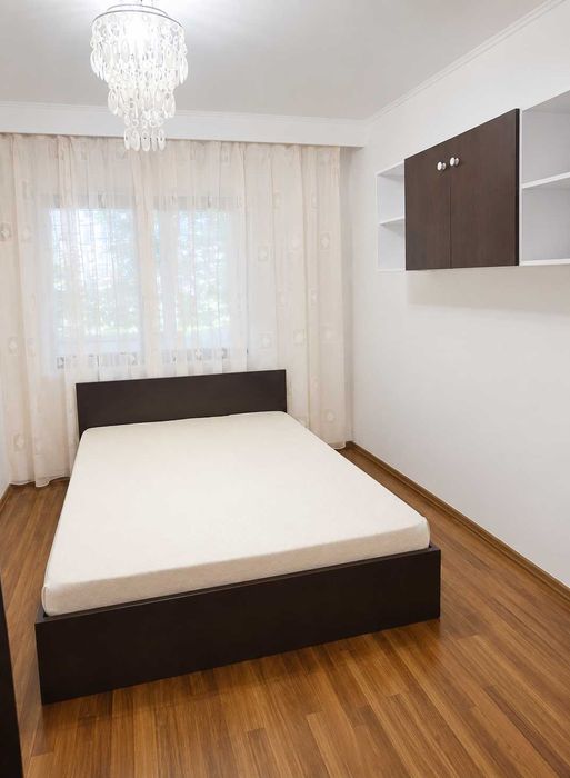 Apartament+spatiu comercial de vanzare - direct de la proprietar