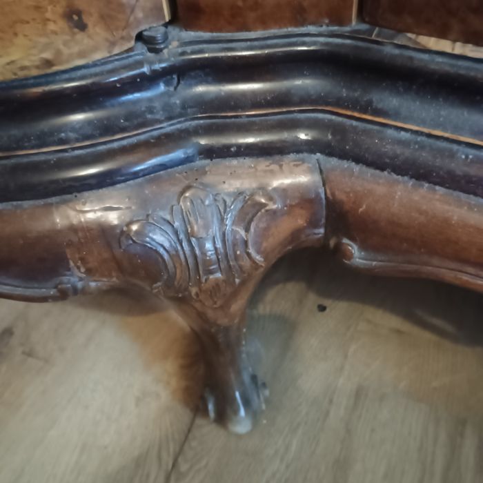 Dulap rustic în stare perfectă