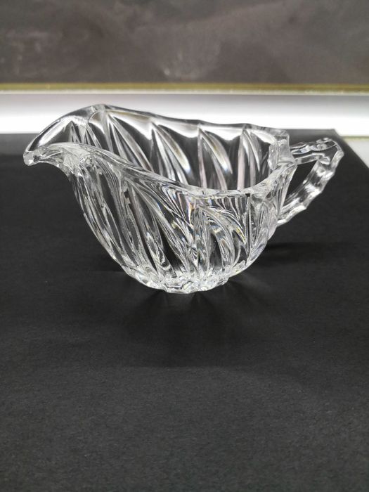 Кристални чаши и купи, свещник