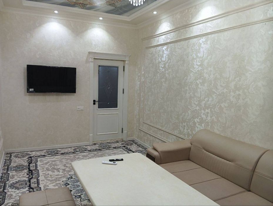 Uy sotiladi 2 xonali Uzbekistaniskiyda