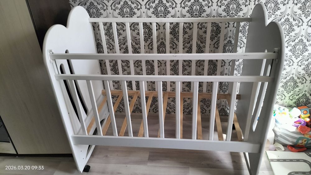 Продам детскую кроватку