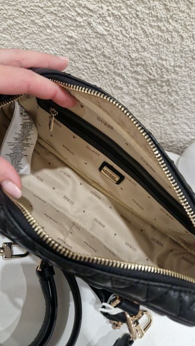 Нова чанта Guess
