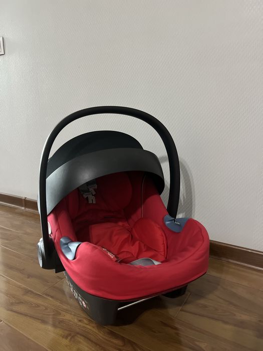 Автокресло Cybex Aton m