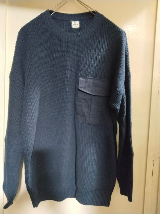 Свитера новые по 3000 тг