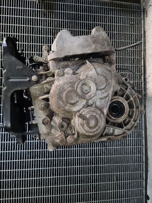 Cutie de viteze Jaguar E - PACE 2.0 Diesel 2017 - 2020 150CP Manuala 6 Trepte 204DTD ...