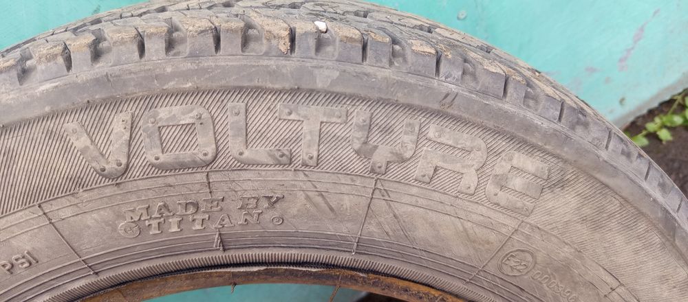 Продам резину 6 шт