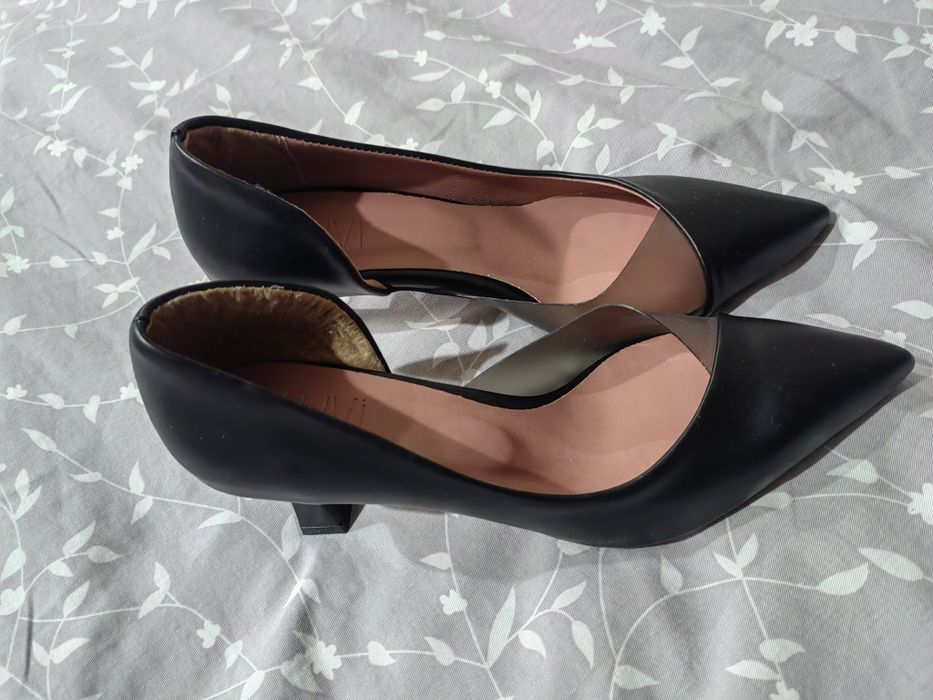 Продам туфли новые