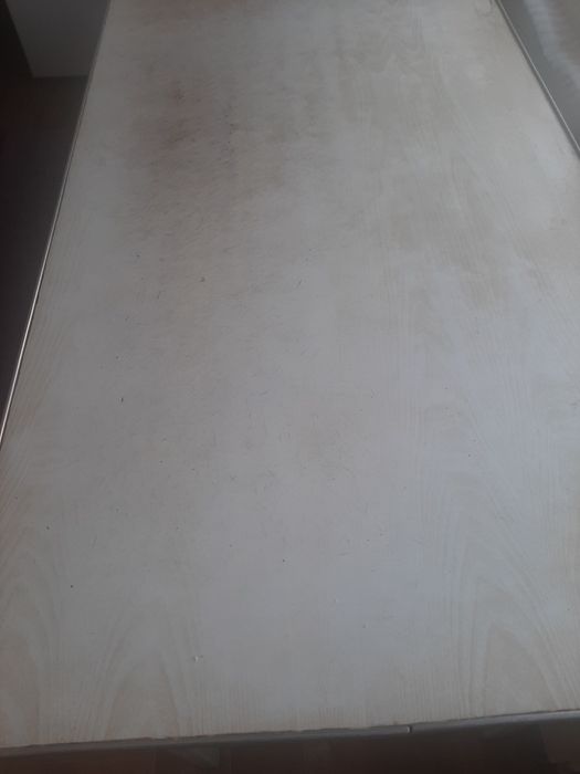 Кухонный стол деревянный