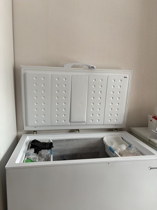 Морозильник Midea