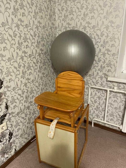 Продам детский столик