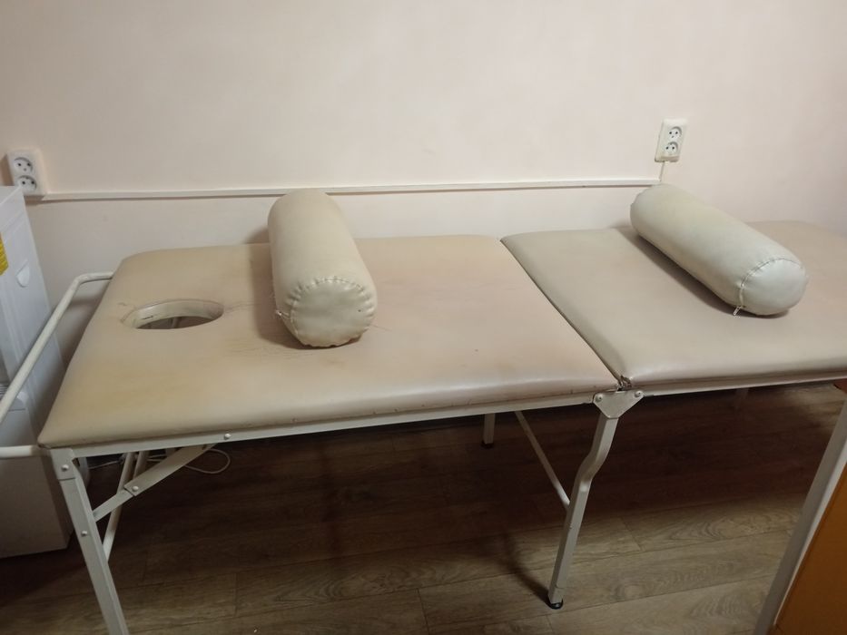 Продам кушетку б/у