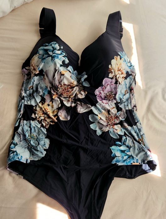 Дамски дизайнерски цял бански  Marc & Andre.р-р 50D /100D,Цена 70лв.