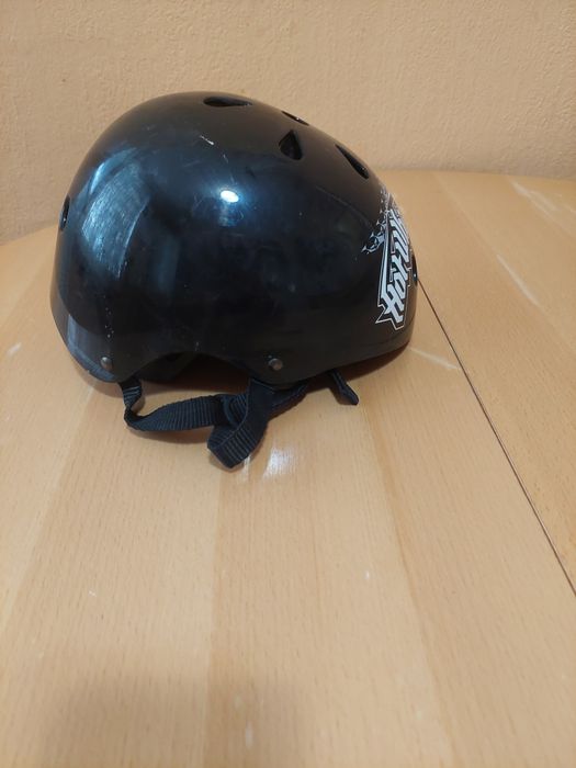 Тинейджерска каска