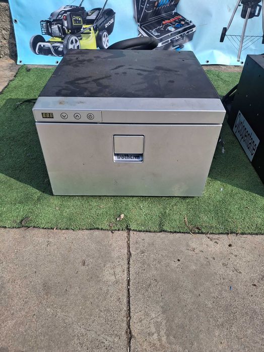 Хладилници с чекмеджета