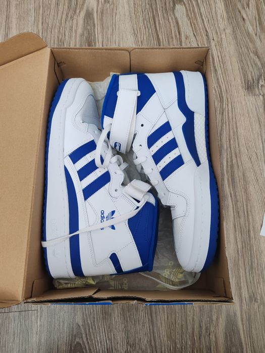 Кроссовки Adidas