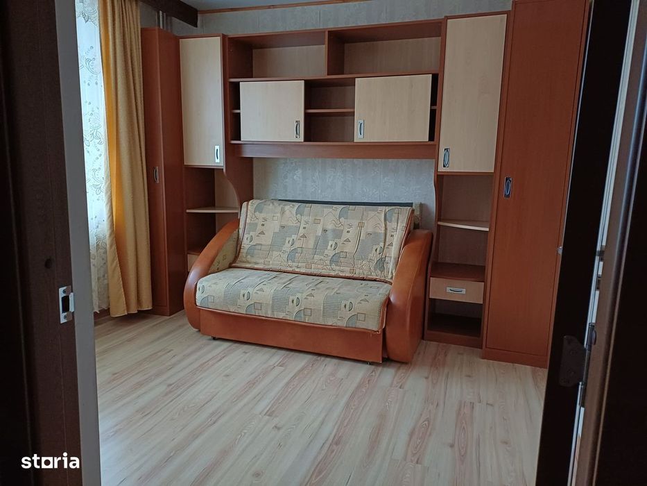 Vand apartament cu 2 camere decomandate