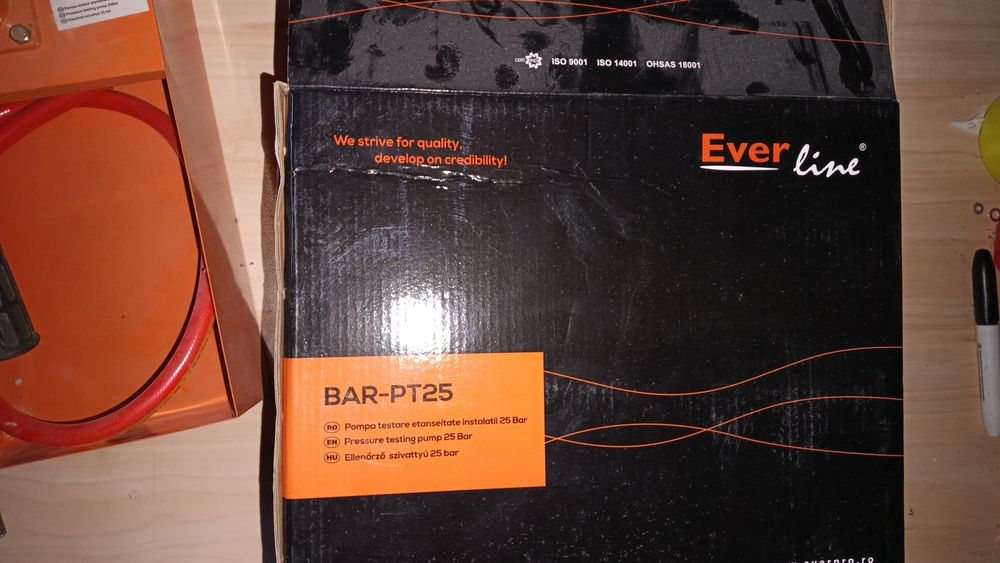 Pompa testare instalație