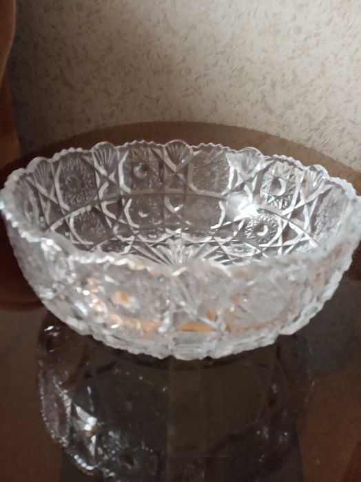 Продаю хрустальные салатницы в отличном состоянии СССР
