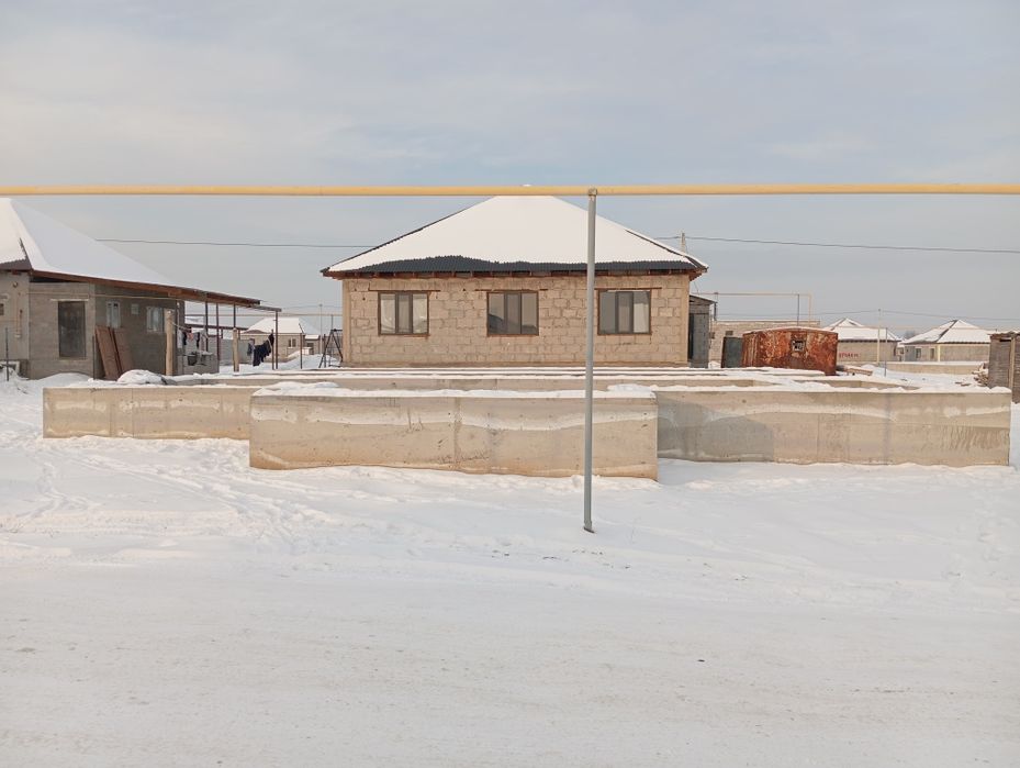 Продам уч 5сот с фундаментом